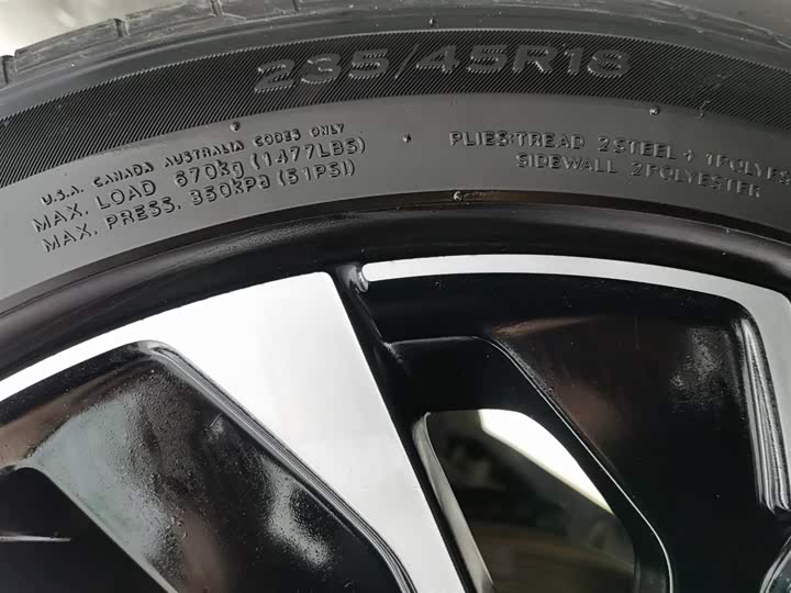 Фото 24 - Volkswagen Passat