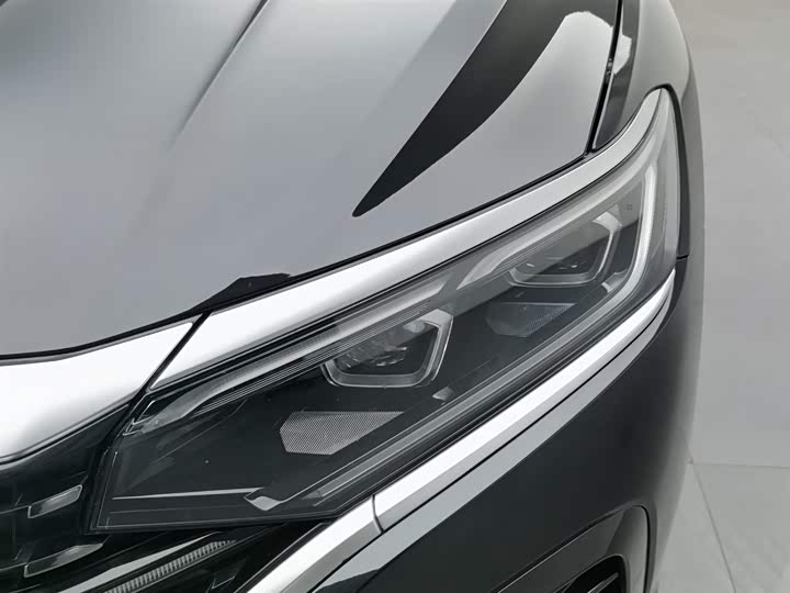 Фото 7 - Volkswagen Passat