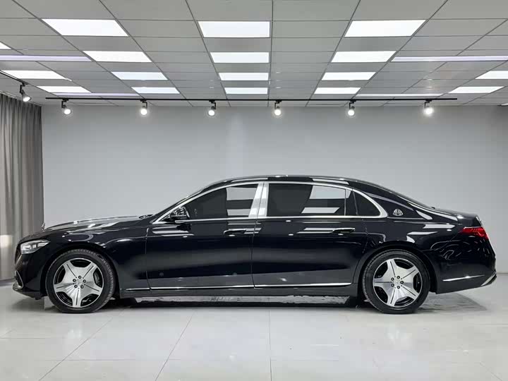 Фото 3 - Mercedes-Benz Maybach S-Class