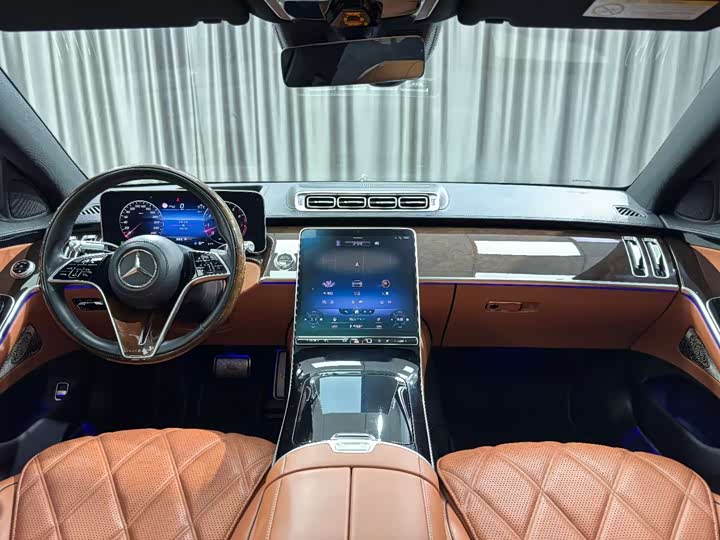 Фото 4 - Mercedes-Benz Maybach S-Class