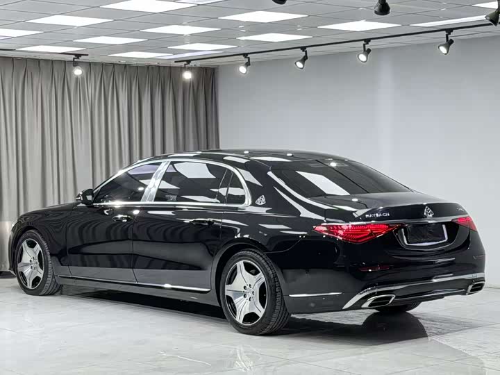 Фото 9 - Mercedes-Benz Maybach S-Class