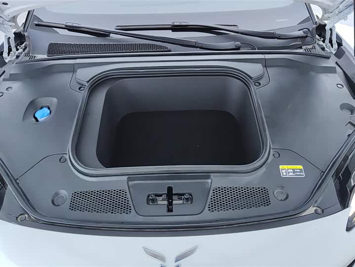 Фото 10 - Hongqi EH7