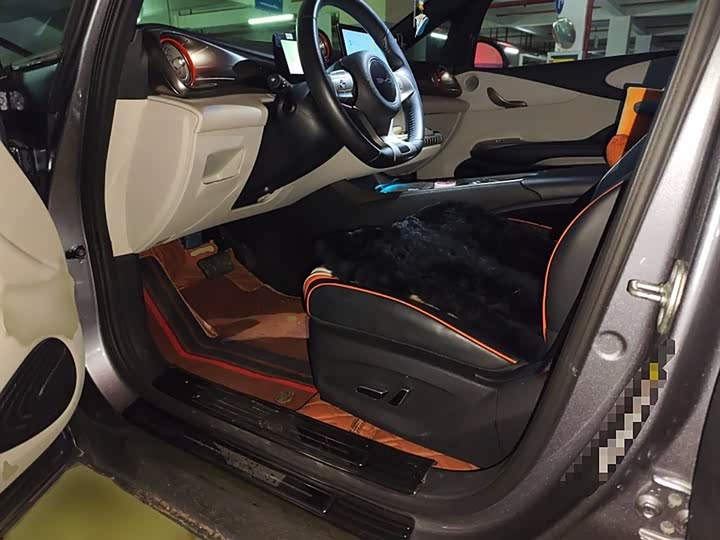 Фото 14 - BYD Dolphin