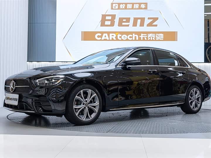 Фото 1 - Mercedes-Benz E-Class