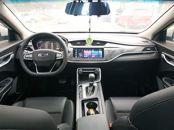 Фото 10 - Geely Binrui