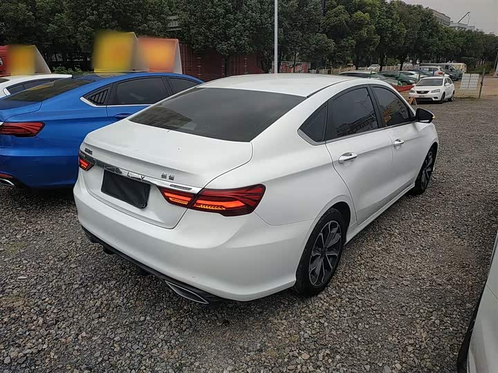 Фото 7 - Geely Binrui