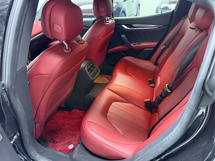 Фото 7 - Maserati Ghibli