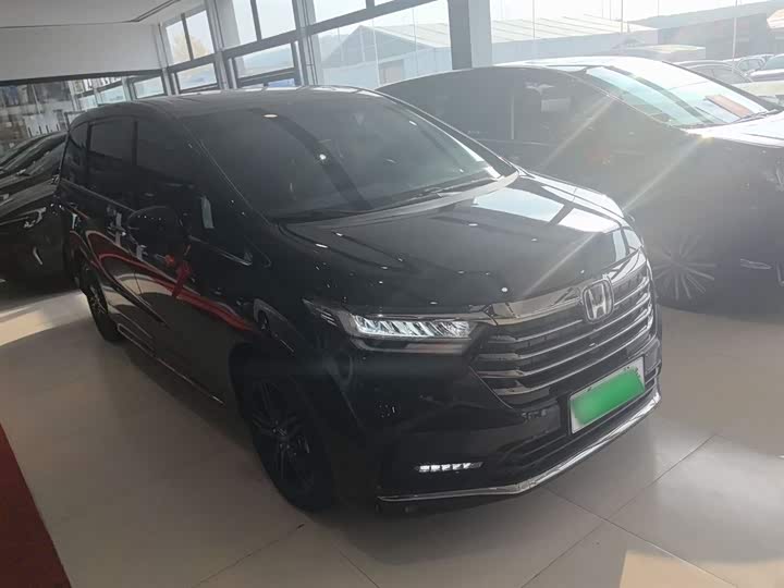 Фото 4 - Honda Odyssey