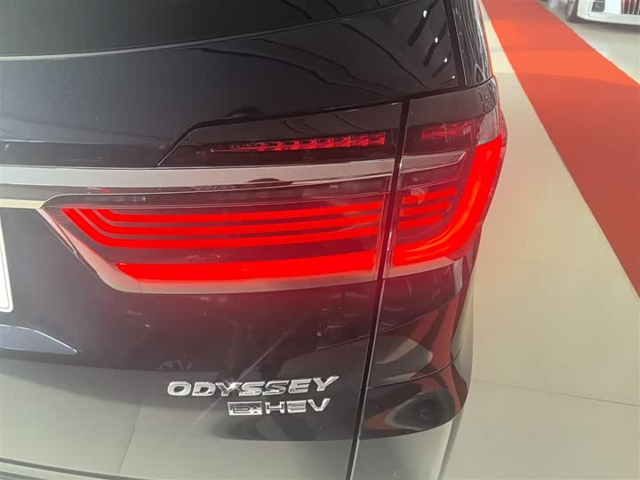 Фото 8 - Honda Odyssey