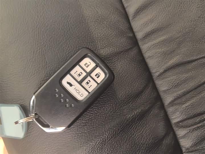 Фото 9 - Honda Odyssey