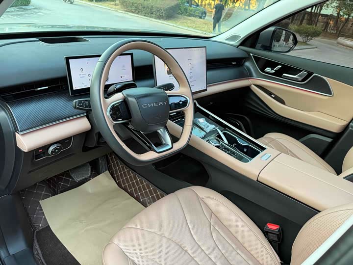 Фото 13 - Chery Tiggo 8L