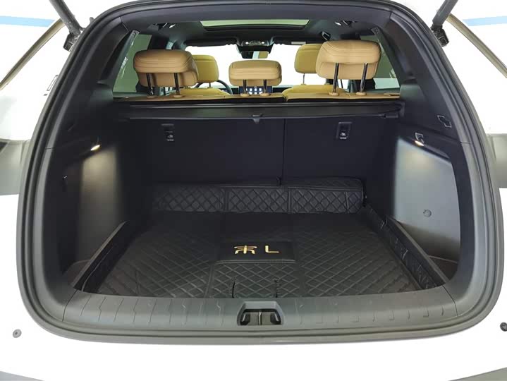 Фото 4 - BYD Song L DM-i Hybrid