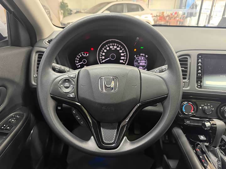 Фото 15 - Honda Vezel