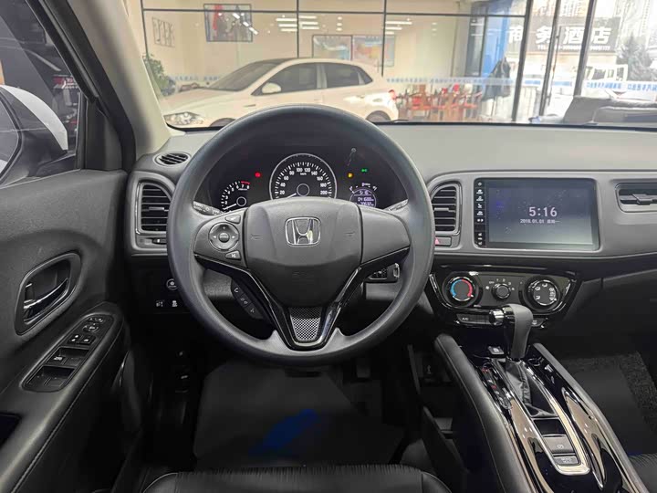 Фото 16 - Honda Vezel