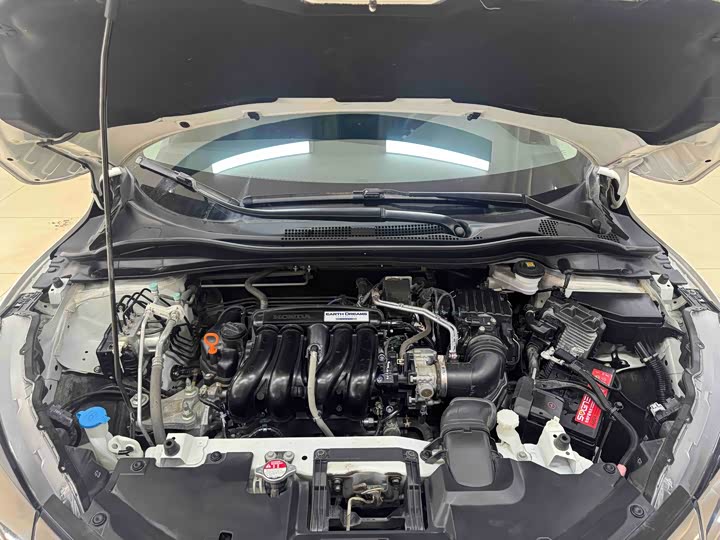 Фото 18 - Honda Vezel