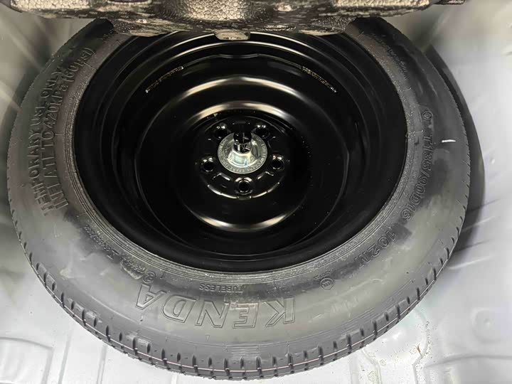 Фото 20 - Honda Vezel