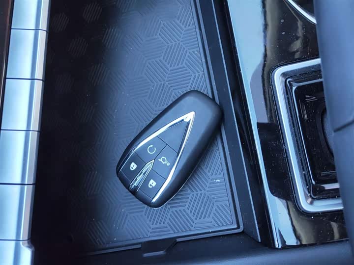 Фото 9 - Changan Eado Plus