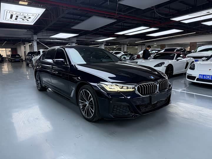 Фото 3 - BMW 5 Series