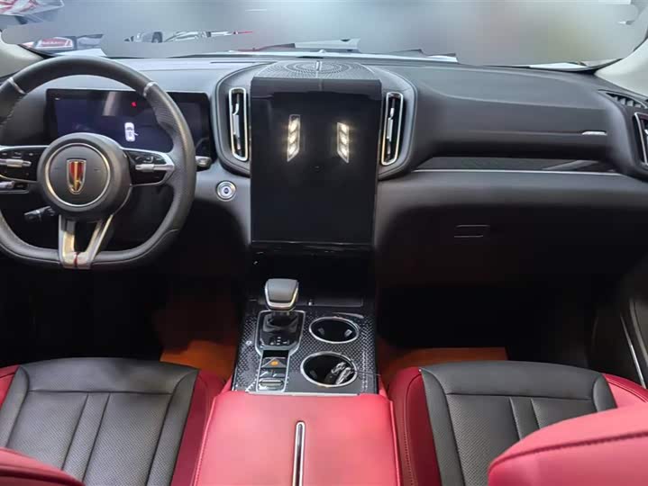 Фото 12 - Hongqi HS3