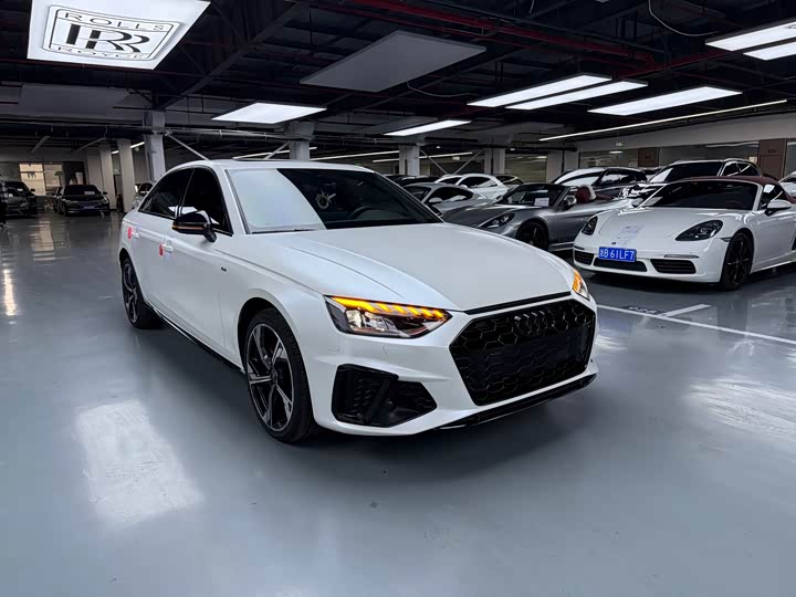 Фото 3 - Audi A4L