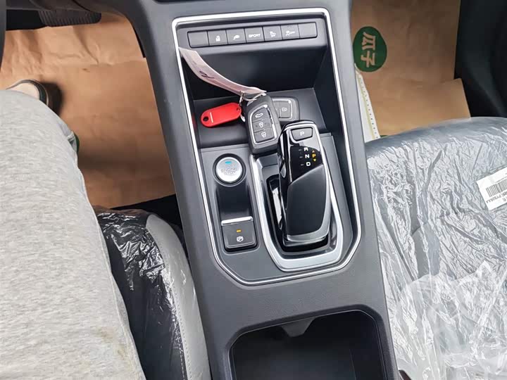 Фото 14 - Dongfeng Aeolus E70