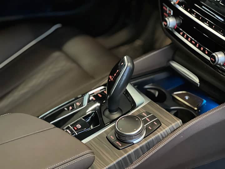 Фото 16 - BMW 5 Series Hybrid