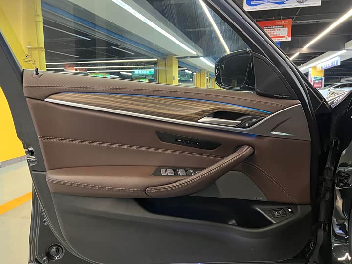 Фото 8 - BMW 5 Series Hybrid