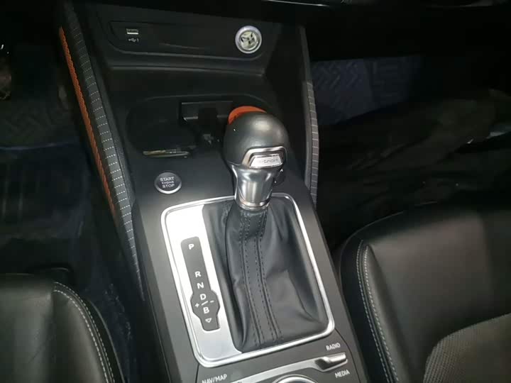 Фото 6 - Audi Q2L e-tron