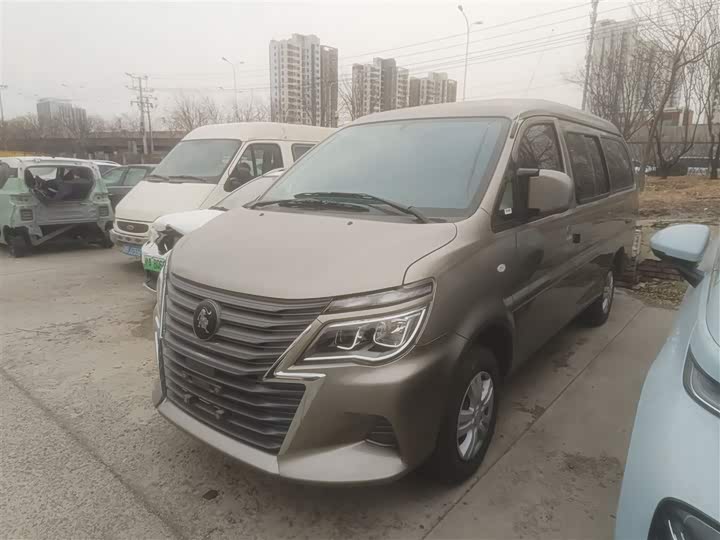 Фото 2 - Dongfeng Forthing Lingzhi M5