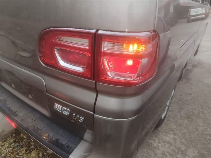 Фото 8 - Dongfeng Forthing Lingzhi M5