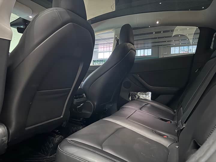 Фото 9 - Tesla Model Y