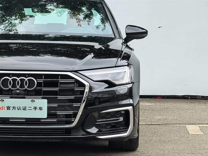 Фото 6 - Audi A6L