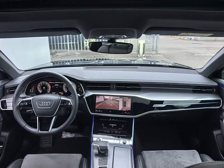 Фото 9 - Audi A6L