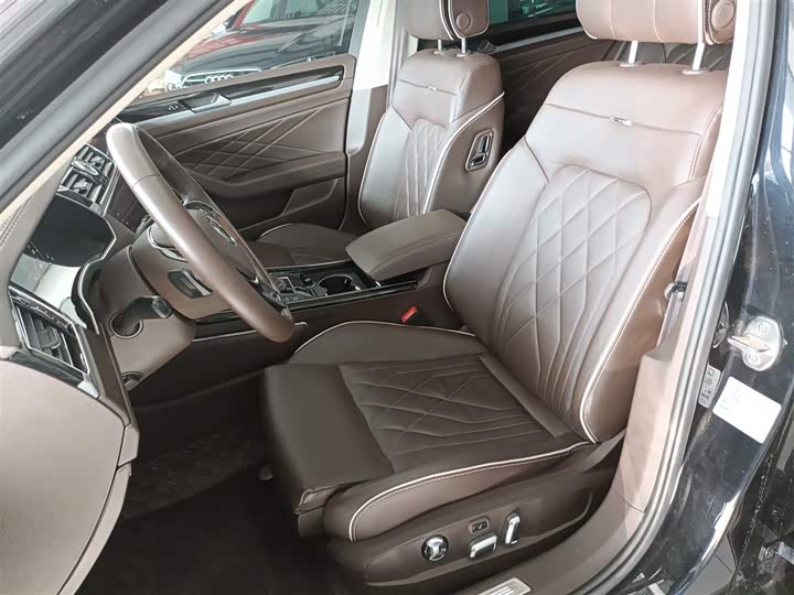 Фото 15 - Volkswagen Phideon