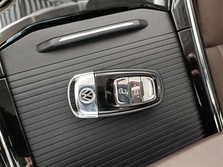 Фото 9 - Volkswagen Phideon