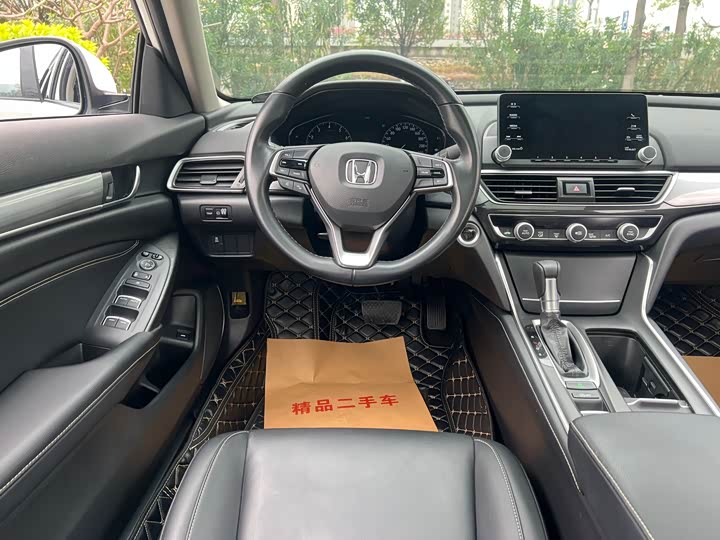 Фото 18 - Honda Inspire