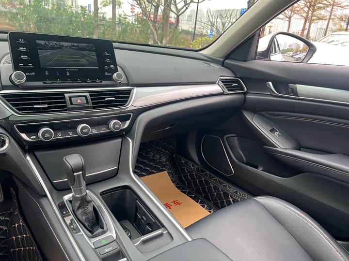 Фото 23 - Honda Inspire