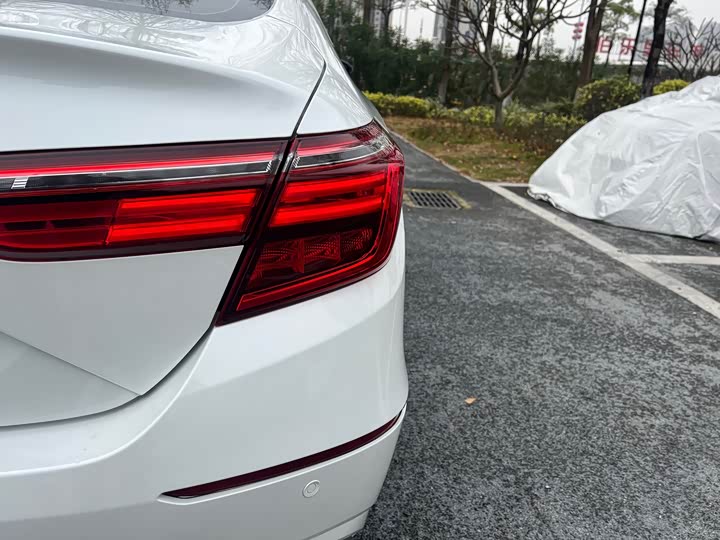 Фото 9 - Honda Inspire