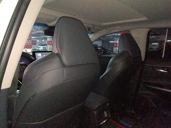 Фото 9 - Toyota Venza