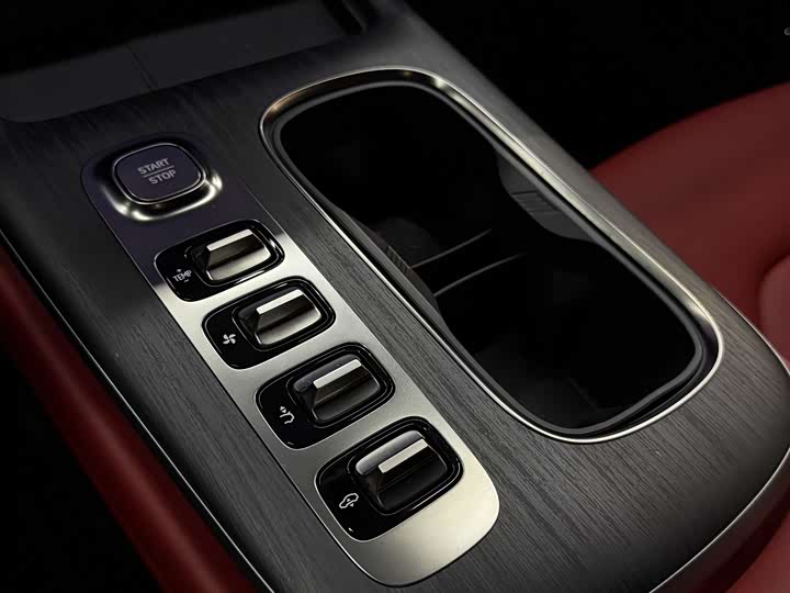 Фото 20 - Xiaomi SU7