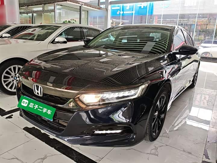 Фото 2 - Honda Accord