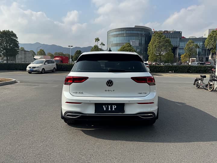 Фото 6 - Volkswagen Golf