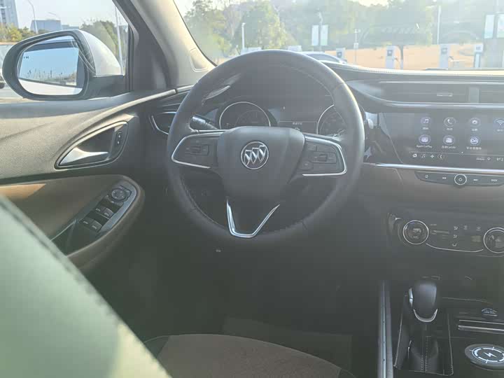 Фото 10 - Buick Encore GX