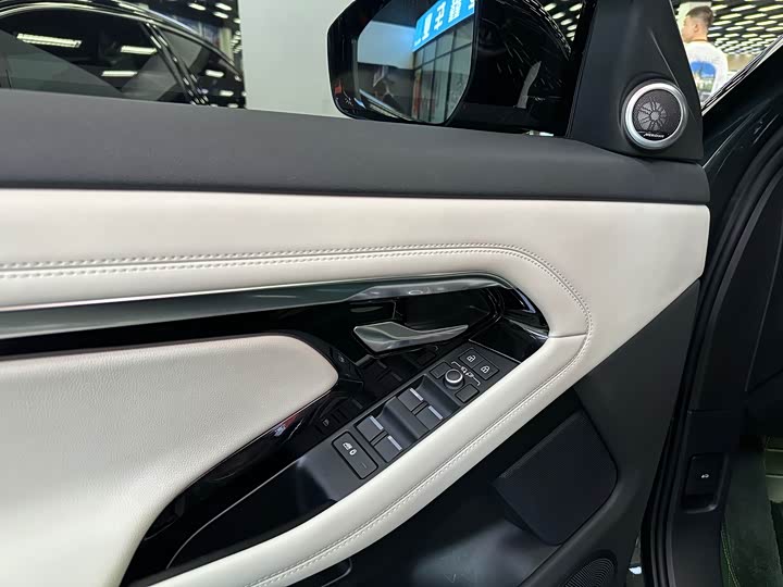 Фото 13 - Land Rover Range Rover Evoque L