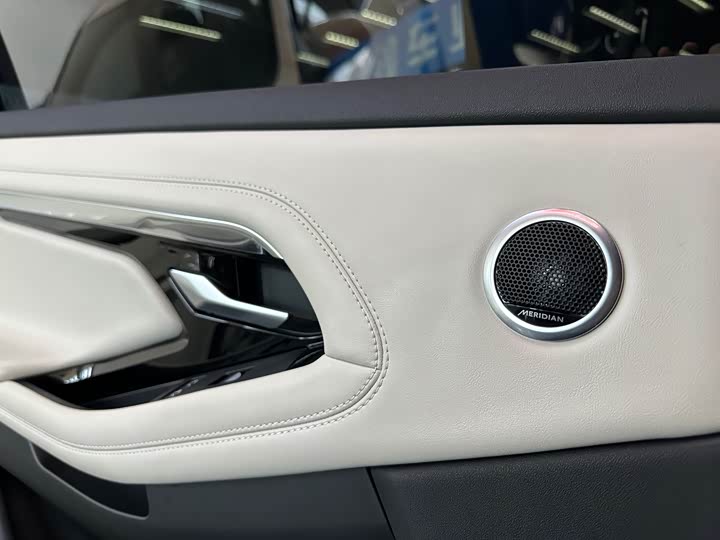 Фото 16 - Land Rover Range Rover Evoque L