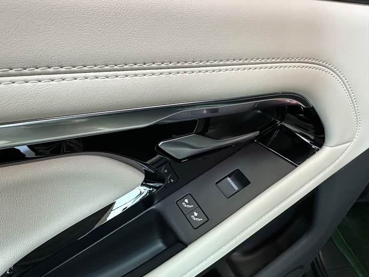 Фото 18 - Land Rover Range Rover Evoque L