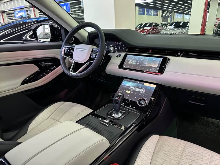 Фото 21 - Land Rover Range Rover Evoque L