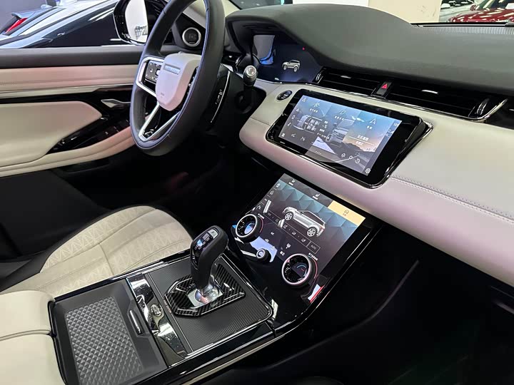 Фото 31 - Land Rover Range Rover Evoque L