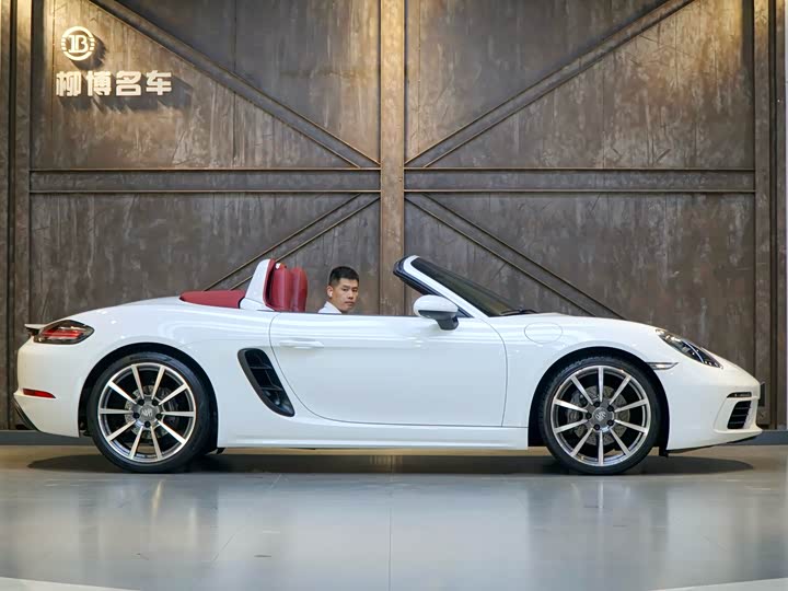 Фото 4 - Porsche 718