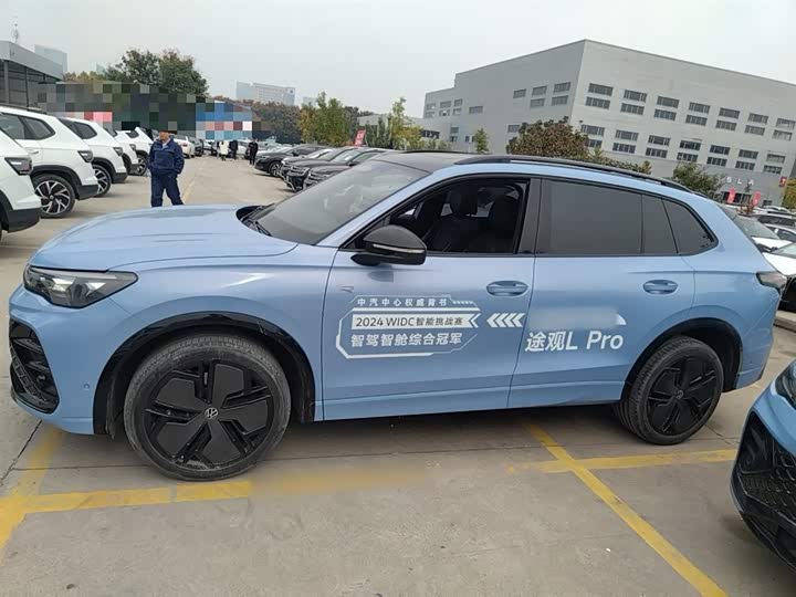 Фото 5 - Volkswagen Tiguan L Pro